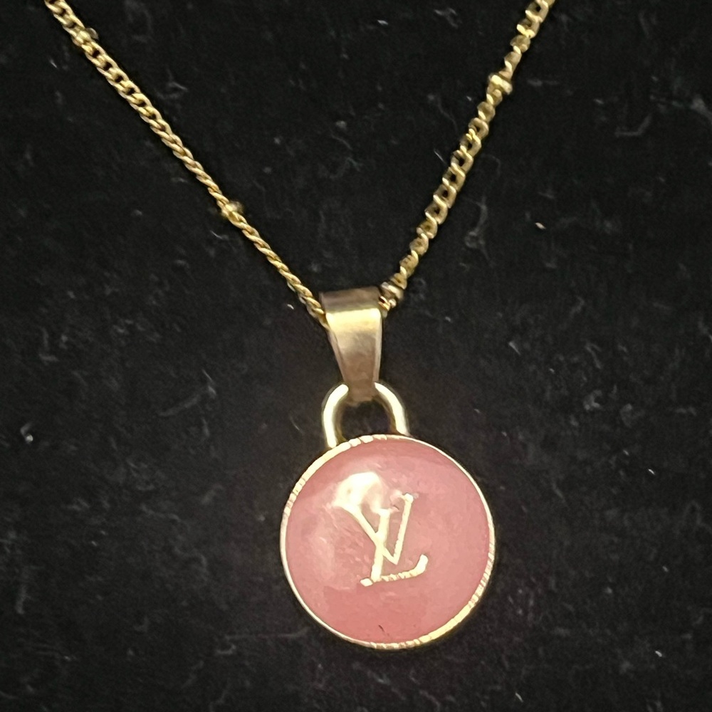 Louis Vuitton LV Zipper pull Light Pink Enamel Pendant/Zipper Pull